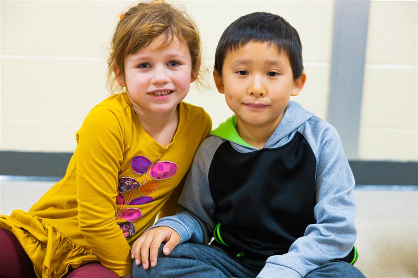 Students eat a Thanksgiving snack